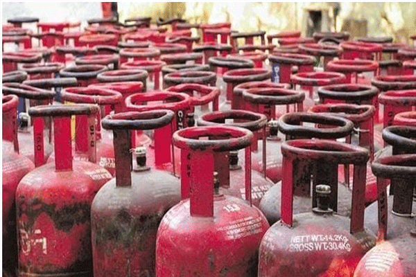 व्यावसायिक गॅस टंचाईचा फटका; हॉटेल व्यवसाय अडचणीत