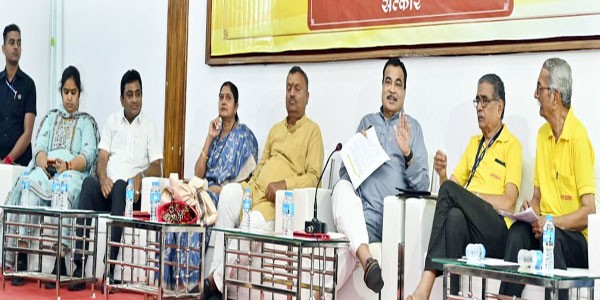 अपघातमुक्त नागपूरचा संकल्प करा