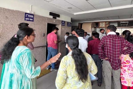 मनपा मुख्यालयातील लिफ्ट बंद !