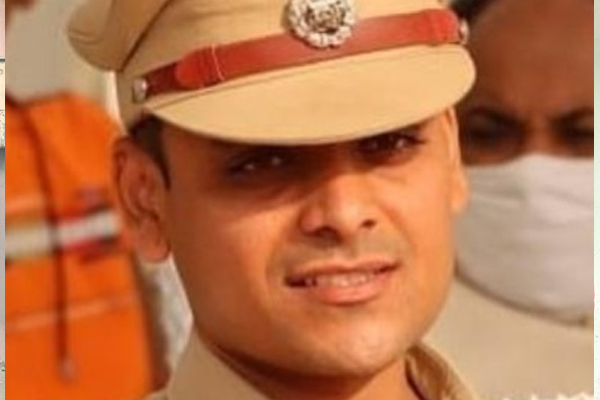 निकेतन कदम 