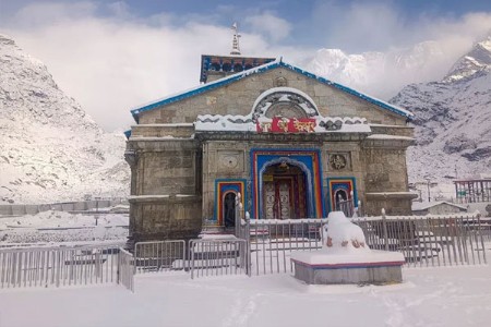 केदारनाथमध्ये पुन्हा हिमवर्षाव