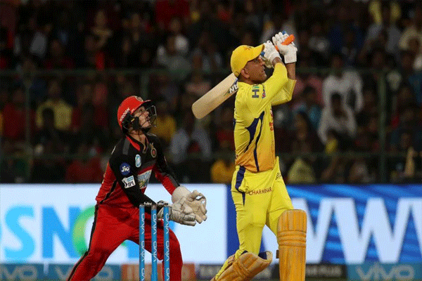 CSK vs RCB सामन्यात फलंदाज की गोलंदाज, कोणाचे राहील वर्चस्व?