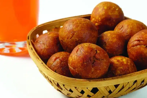 कुरकुरीत, खुसखुशीत मसाला बाटी 