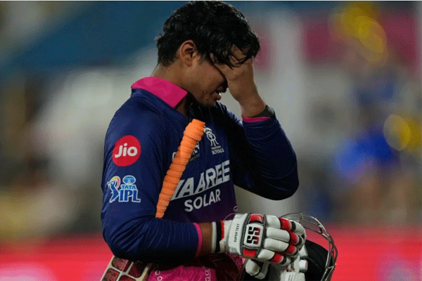 बाहेर आल्यानंतर वैभव सूर्यवंशी रडला; व्हिडिओ व्हायरल