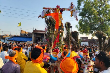 विदर्भातील एकमेव ३०७ वर्षांच्या गळाच्या रथयात्रेत गर्दी