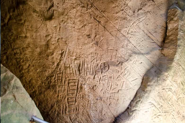 वराेरा-भटाळ्यातील प्रागैतिहासिक स्थळां