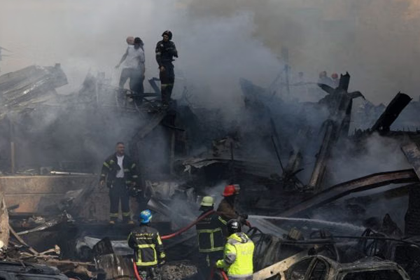 ट्रम्प यांनी इराणचा १०-कलमी प्रस्ताव 