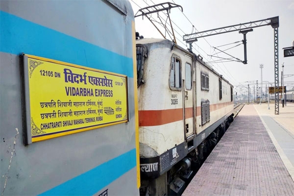Mumbai Vidarbha Express