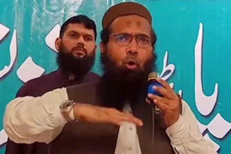 पाकिस्तानच्या विजयाचा फुगा दहशतवाद्यांनी फोडला!