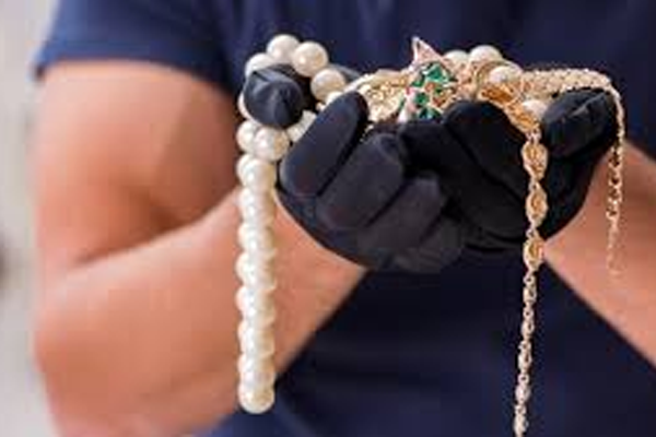 stole jewelry