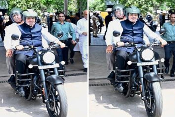 फडणवीस