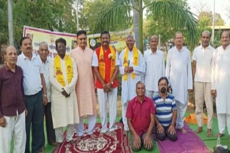 ज्येष्ठ नागरिकांसाठी योग शिबिर