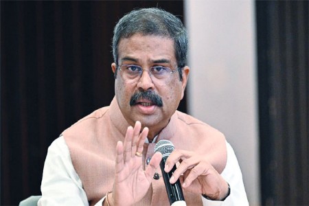 ‘नीट’ पुढील वर्षापासून ऑनलाईन