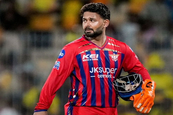 Captain Pant fined