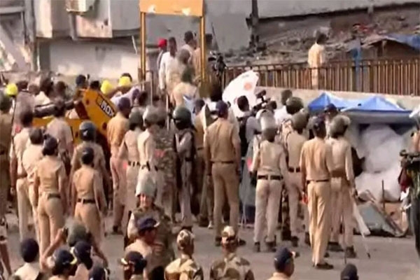 Bandra East Garib Nagar
