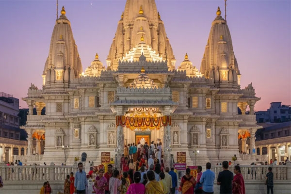 Siddhivinayak temple corridor