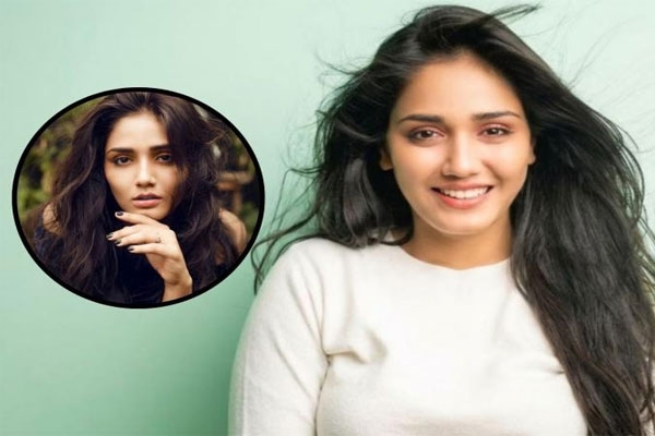 Twisha Sharma 