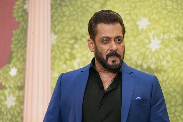 Salman Khan, Salman Khan Hollywood debut, 7 Dogs movie