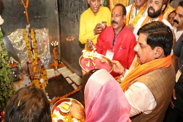 cm yadav cm yadav
