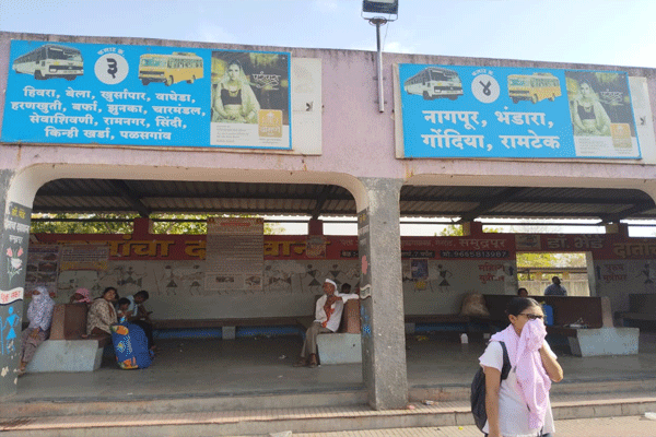 Jam Bus Stand Jam Bus Stand