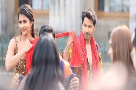 'चुनरी चुनरी’ गाण्यासाठी वरुण धवन 'नॉटगुड'