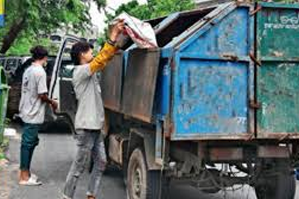 garbage collection vans missing