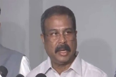 पुनर्मूल्यांकन प्रक्रियेला वेग, विद्यार्थ्यांच्या तक्रारी निवारणाचे आश्वासन