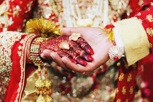 Maratha Bride and Groom Meet