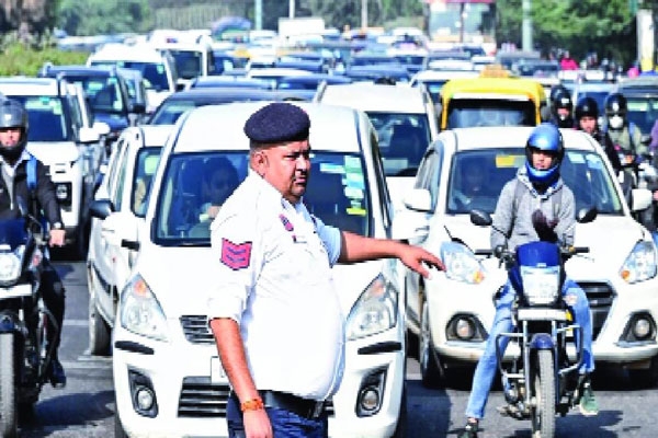 Delhi traffic police 