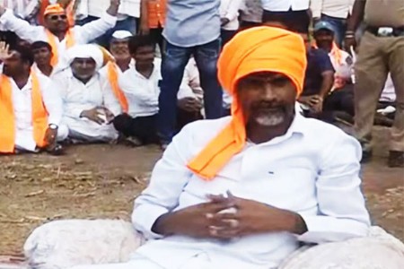 चिंतेचे वातावरण! रणरणत्या उन्हात मनोज जरांगे पाटील यांचे उपोषण सुरू