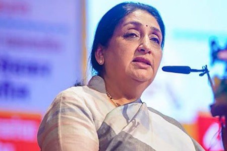 बारामतीत सुनेत्रा पवारांचे विक्रमांवर विक्रम!
