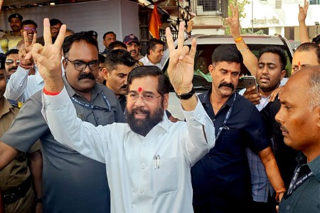 पंतप्रधान मोदींनी ममतांना पराभवाची झालमुडी चाखवली