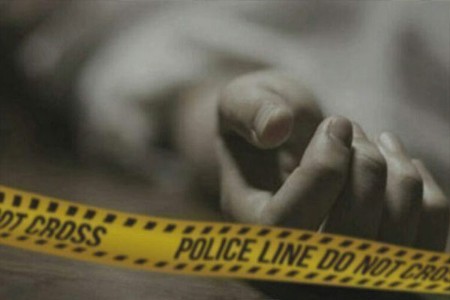 ओव्हरटेकचा प्रयत्नात पाच पोलीस ठार