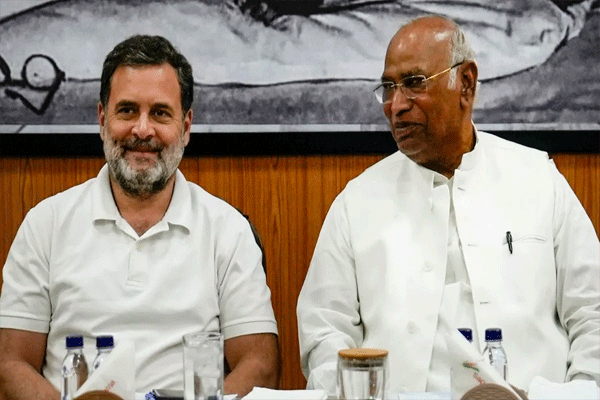 केरळचा मुख्यमंत्री कोण? काँग्रेसच्या 'या' ३ नेत्यांमध्ये चुरस