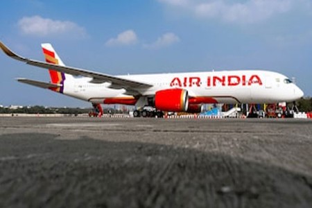 खर्च वाढला तरी नोकऱ्यांना अभय!