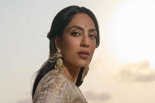 Sobhita Dhulipala 