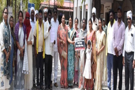 यवतमाळ नप अध्यक्ष अ‍ॅड. प्रियदर्शनी उईके यांच्या अपमानप्रकरणी आदिवासी बांधवांचा मोर्चा