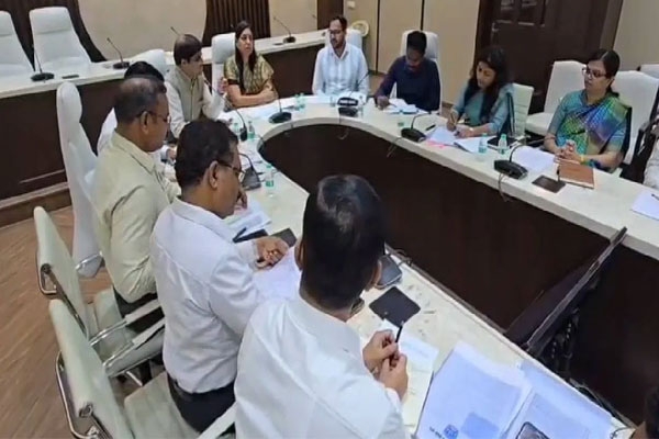 Rubal Agrawal, illegal minor mineral mining Maharashtra, Thane illegal excavation crackdown,