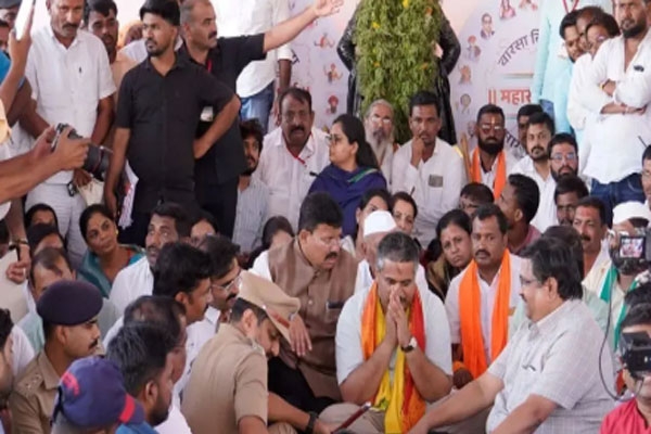 Rohit Pawar hunger strike Pandharpur, Satbara Kora demand farmers loan waiver Maharashtra,