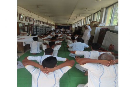 नागपूर मध्यवर्ती कारागृहात शिक्षाबंद्यांचे योगशिबिर