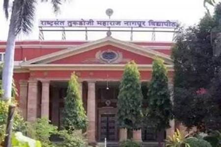 परीक्षा दिल्यावरही विद्यापीठाने विद्यार्थ्यांना दाखवले गैरहजर