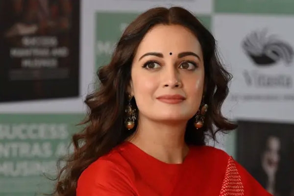 Dia Mirza Controversy