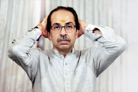 उद्धवांचे खासदार गेले आता आमदारांची पाळी?