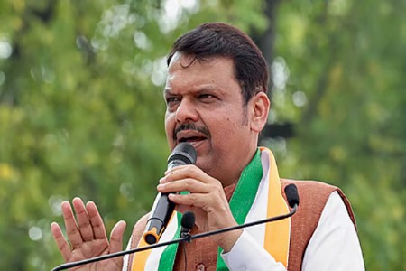 शेतकरी विधवांना मिळणार १ रुपयात जमीन