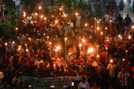 ‘जय श्री राम’च्या घोषणांनी ढाका दणाणले