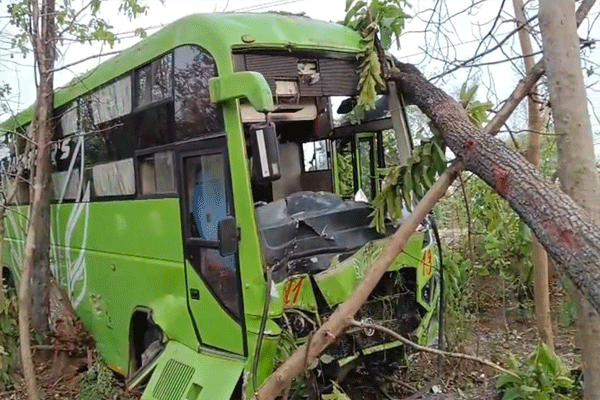 private-bus-accident private-bus-accident