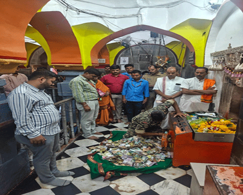 श्री रेणुकादेवी संस्थानच्या दानपेट्यांमधून 1.35 कोटी रुपयांंची प्राप्ती