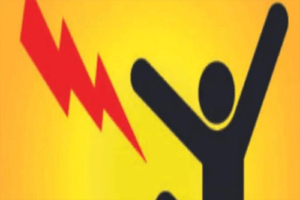 विद्युत तारेला स्पर्श झाल्याने शेतकऱ्याचा मृत्यू