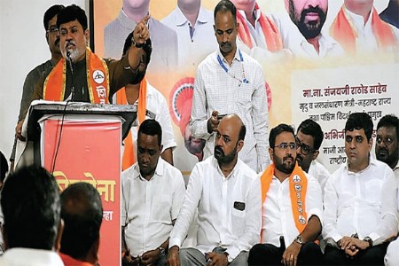 अमरावती शिवसेनेत लवकरच खांदेपालट