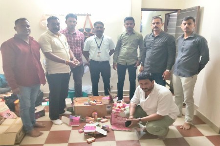 २.७५ लाखांच्या इलेक्ट्रॉनिक सिगारेट जप्त